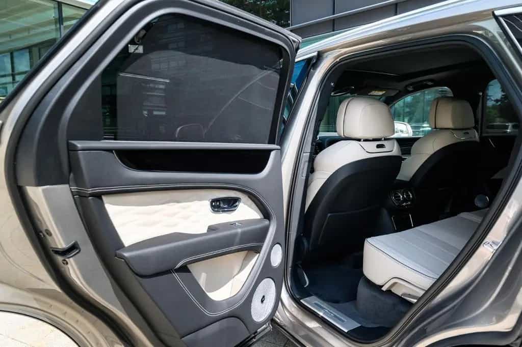 Bentley Bentayga 4.0 V8 Azure 4WD Autom. 09/2025-photo-12