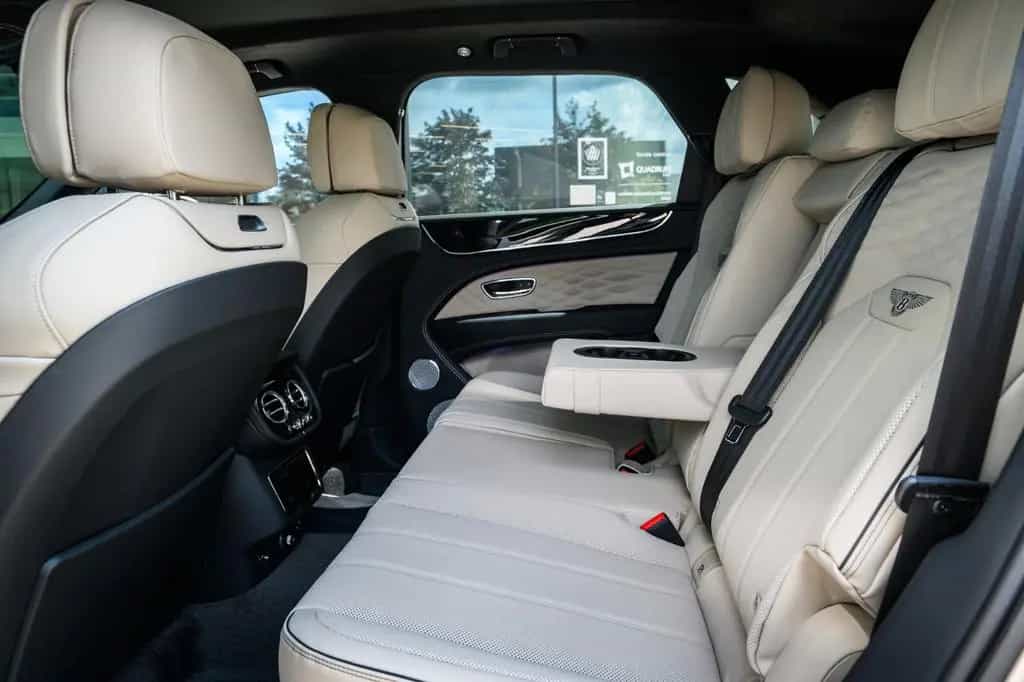 Bentley Bentayga 4.0 V8 Azure 4WD Autom. 09/2025-photo-9