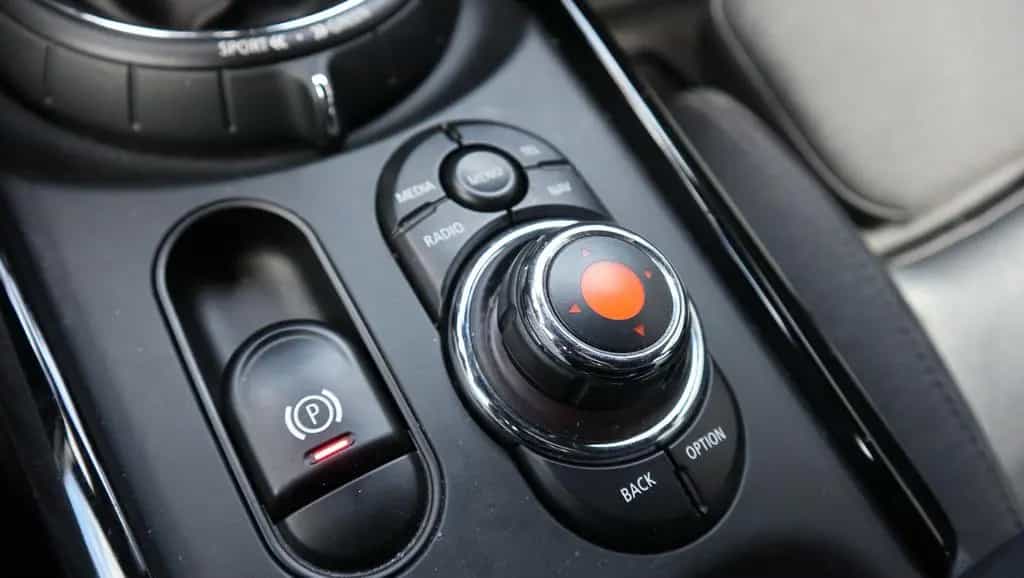 MINI Cooper Clubman 1,5-Xenon-Navi-Teilleder-GRA-BT 11/2015-photo-22