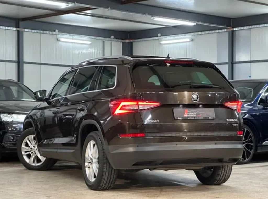 Skoda Kodiaq Style 4x4 GREENTEC*FMLY*PANO*CPLY*AHK*360 06/2018-photo-26