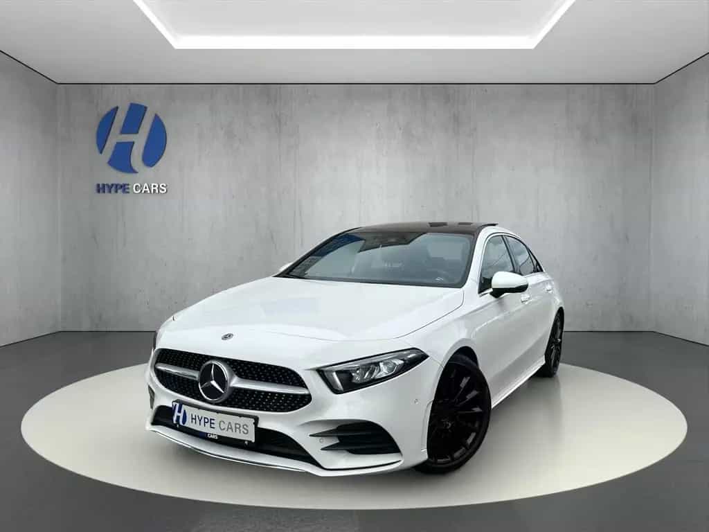 Mercedes-Benz A 200 AMG Line DCT LED Wide Pano RFK Ambiente 08/2019-photo-0