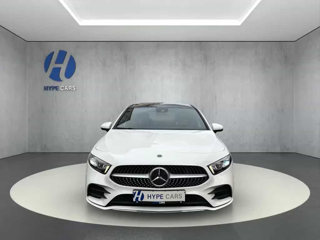 Mercedes-Benz A 200 AMG Line DCT LED Wide Pano RFK Ambiente 08/2019-photo-1