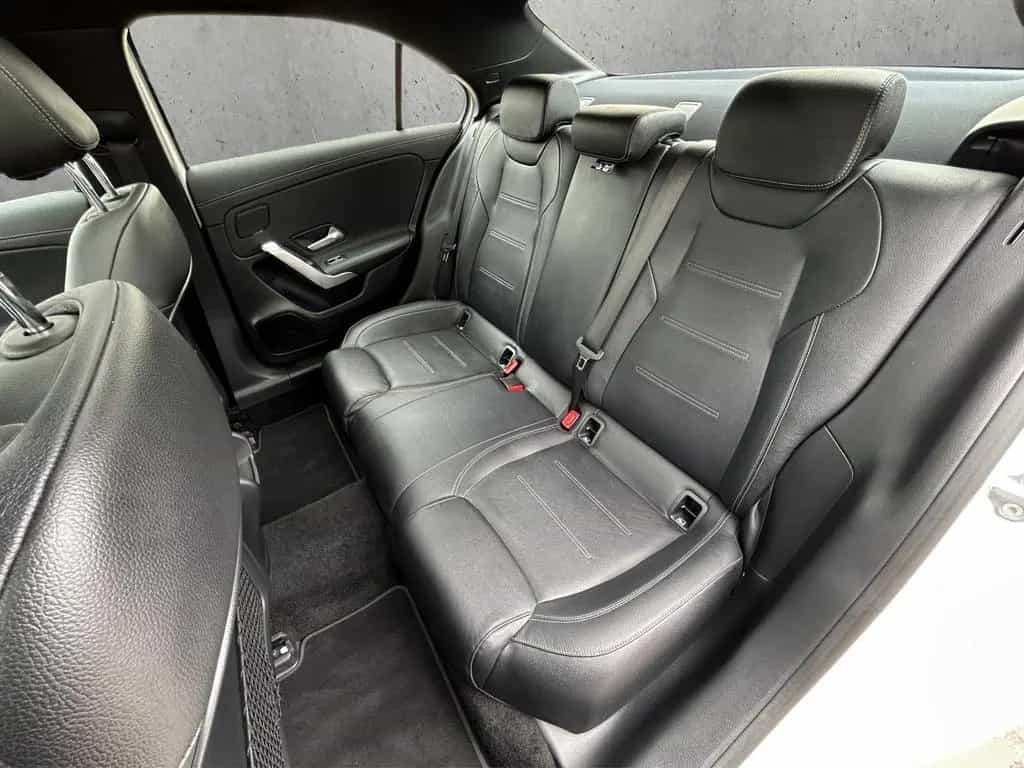 Mercedes-Benz A 200 AMG Line DCT LED Wide Pano RFK Ambiente 08/2019-photo-13