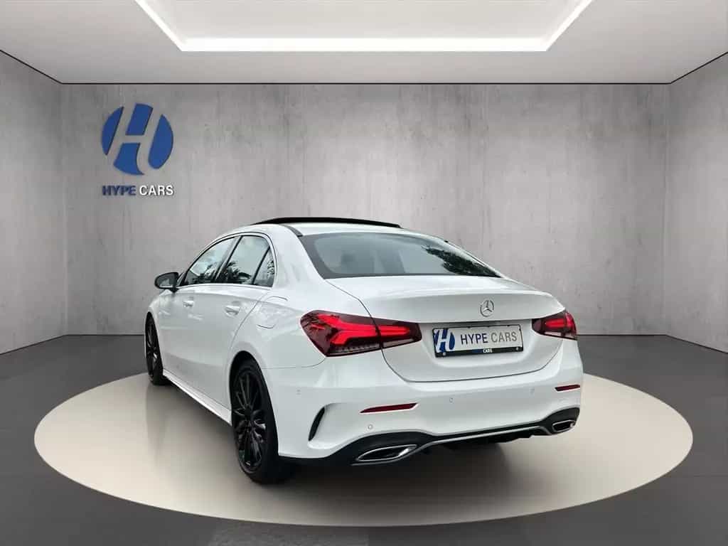 Mercedes-Benz A 200 AMG Line DCT LED Wide Pano RFK Ambiente 08/2019-photo-3