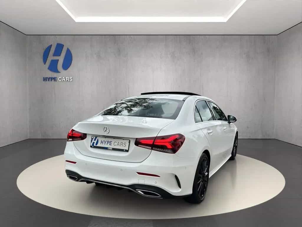 Mercedes-Benz A 200 AMG Line DCT LED Wide Pano RFK Ambiente 08/2019-photo-4