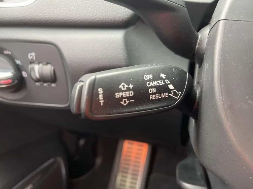 Audi RSQ3 RS Q3 2.5 20V TFSI DSG quattro LED NAVI BOSE 02/2016-photo-19