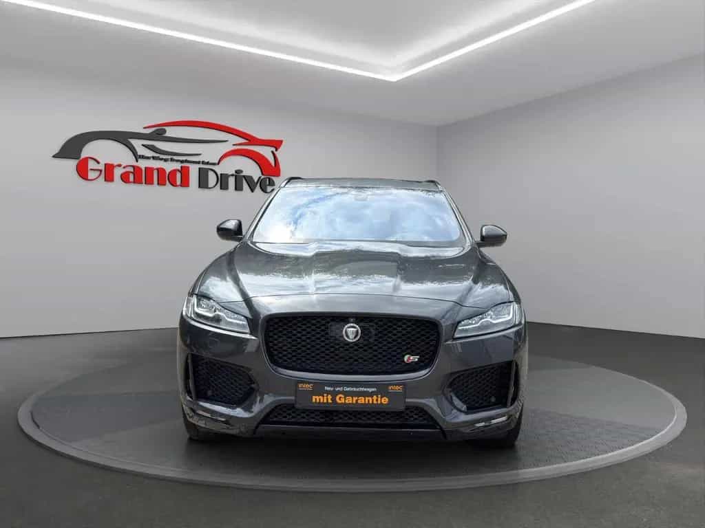 Jaguar F-Pace S/AWD/ PANO/LEDER/HuD/LED/LM-22/TV/KAMERA 07/2017-photo-1