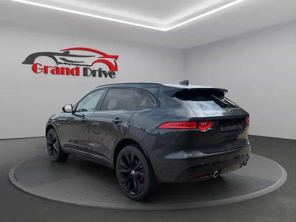 Jaguar F-Pace S/AWD/ PANO/LEDER/HuD/LED/LM-22/TV/KAMERA 07/2017-photo-4