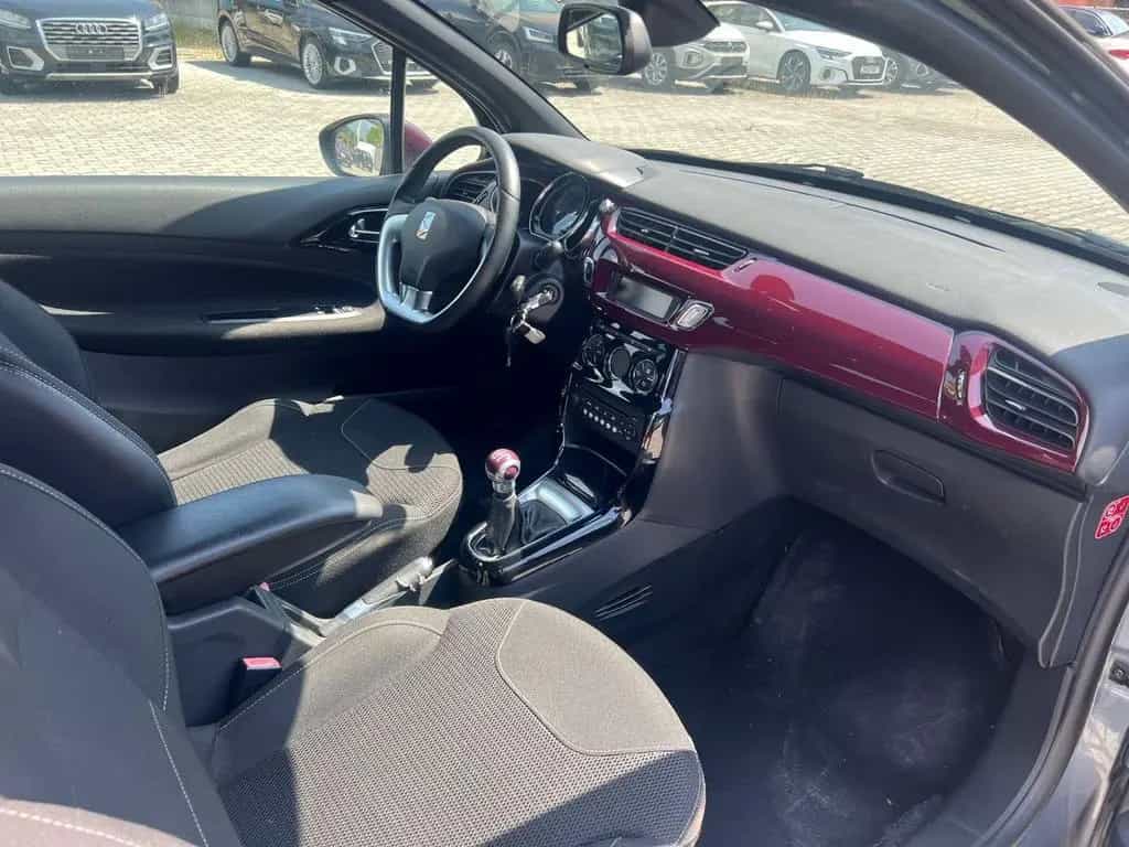 DS Automobiles DS3 Ds DS3 DS 3 1.6 VTi 120 aut. So Chic 02/2011-photo-3
