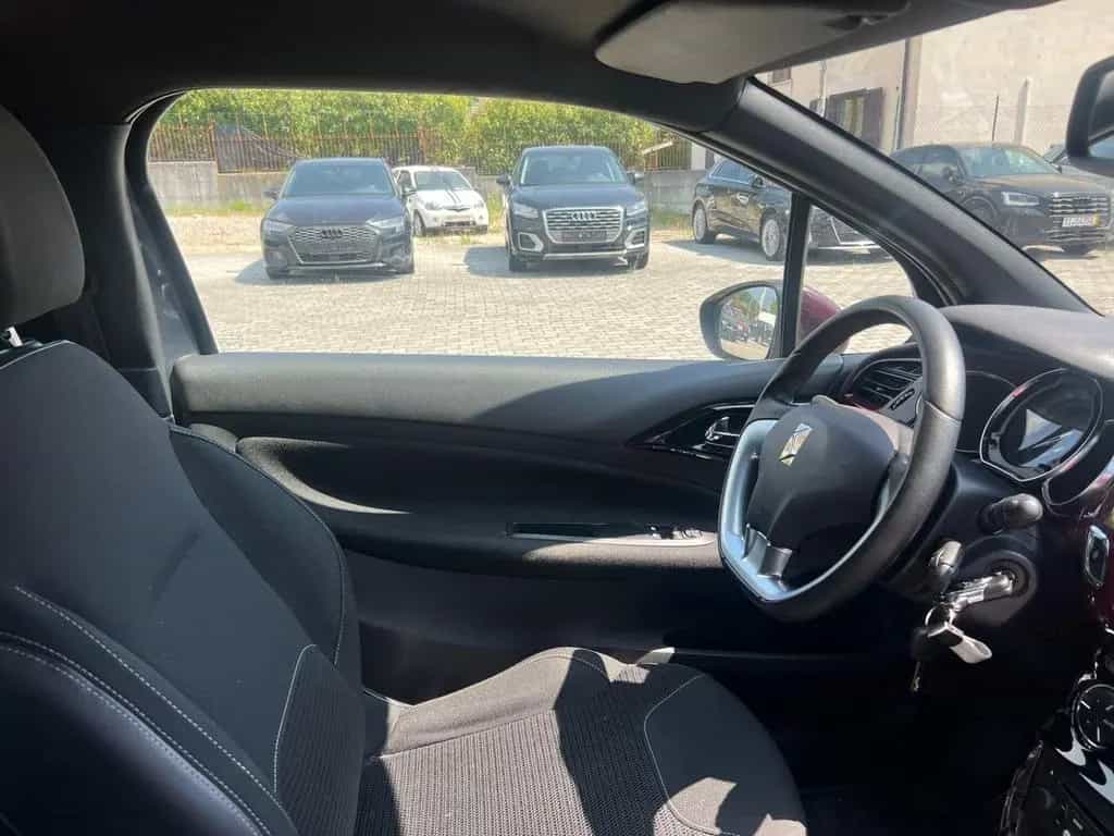 DS Automobiles DS3 Ds DS3 DS 3 1.6 VTi 120 aut. So Chic 02/2011-photo-4