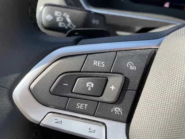 Volkswagen Tiguan 02/2022-photo-13