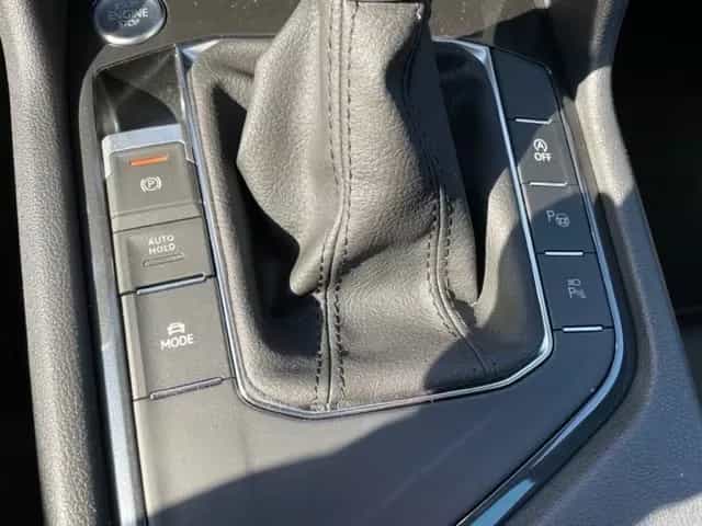 Volkswagen Tiguan 02/2022-photo-18