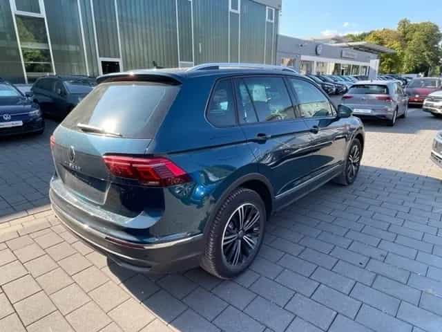 Volkswagen Tiguan 02/2022-photo-4