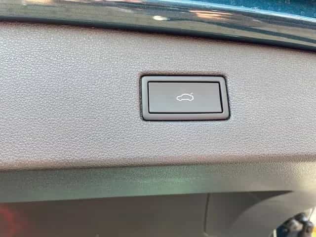 Volkswagen Tiguan 02/2022-photo-7