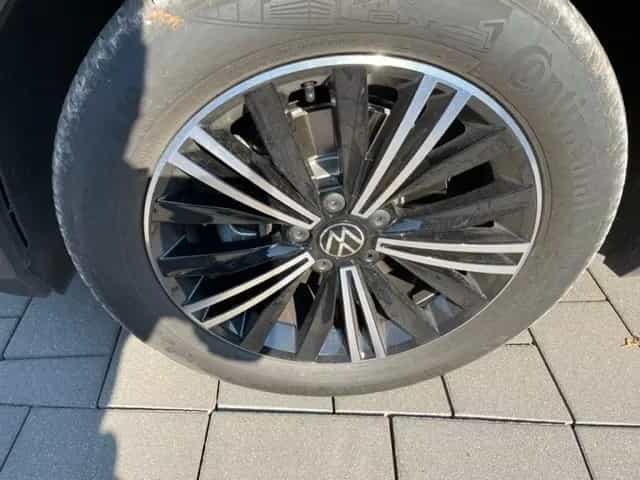 Volkswagen Tiguan 02/2022-photo-8