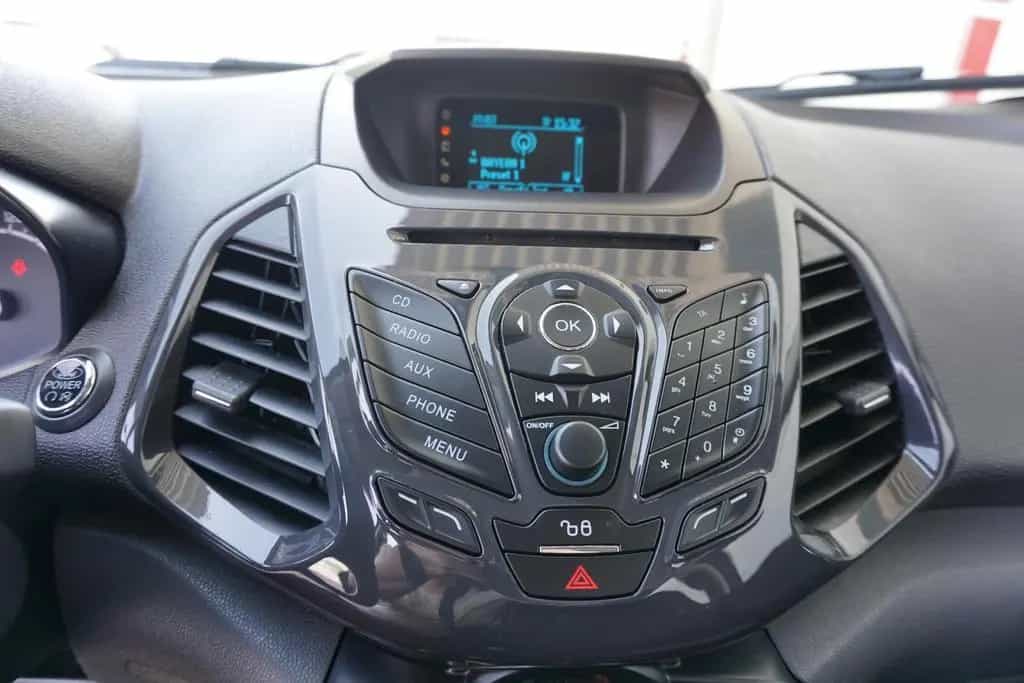 Ford EcoSport 1.0 EcoBoost PDC SHZ Freisprech ALU 06/2015-photo-8