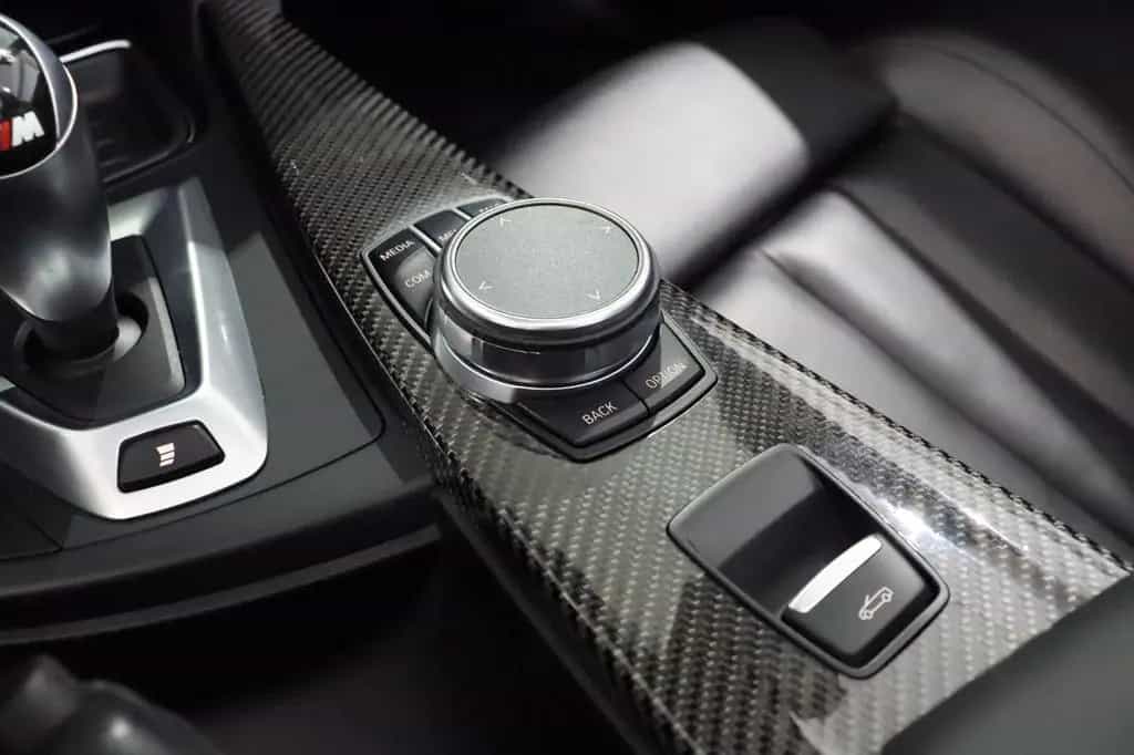 BMW M4 10/2018-photo-21