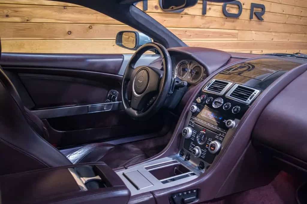 Aston Martin DB9 6.0 Touchtronic 04/2009-photo-3