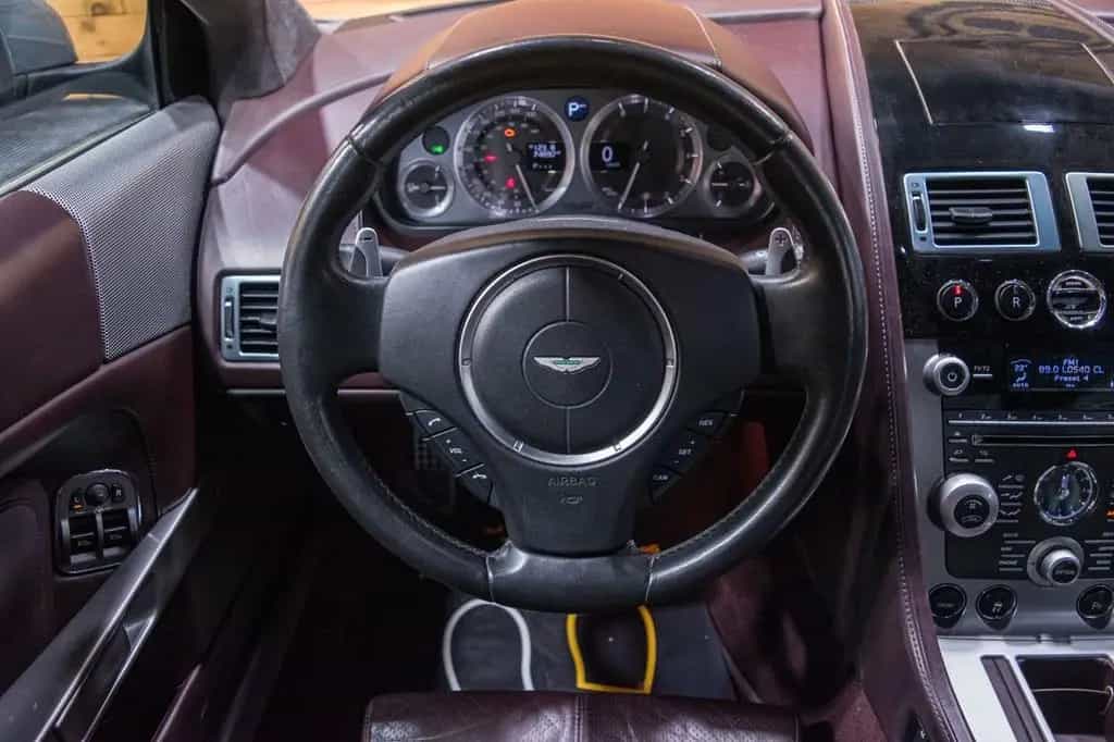Aston Martin DB9 6.0 Touchtronic 04/2009-photo-5
