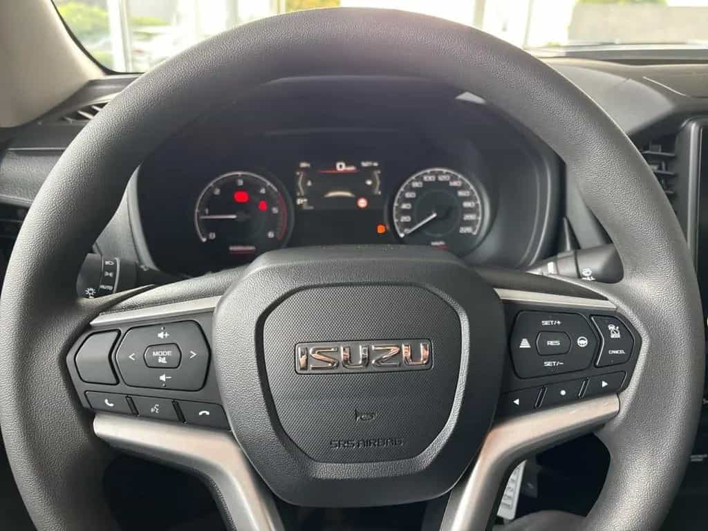 Isuzu D-Max 1.9 D SINGLE CAB L 2WD HR AT MY25 null-photo-11