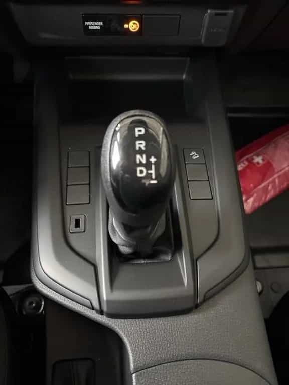 Isuzu D-Max 1.9 D SINGLE CAB L 2WD HR AT MY25 null-photo-17