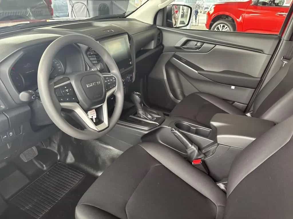 Isuzu D-Max 1.9 D SINGLE CAB L 2WD HR AT MY25 null-photo-8