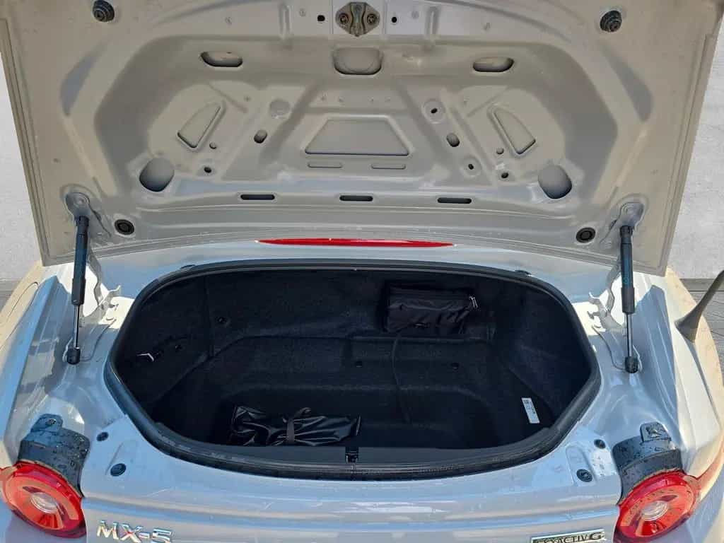 Mazda MX-5 Exclusive-Line Matrix-LED Bose Navi 06/2025-photo-9