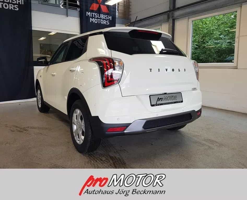 KGM Tivoli 1.5 T-GDI Sondermodell "Nomad" MT null-photo-3