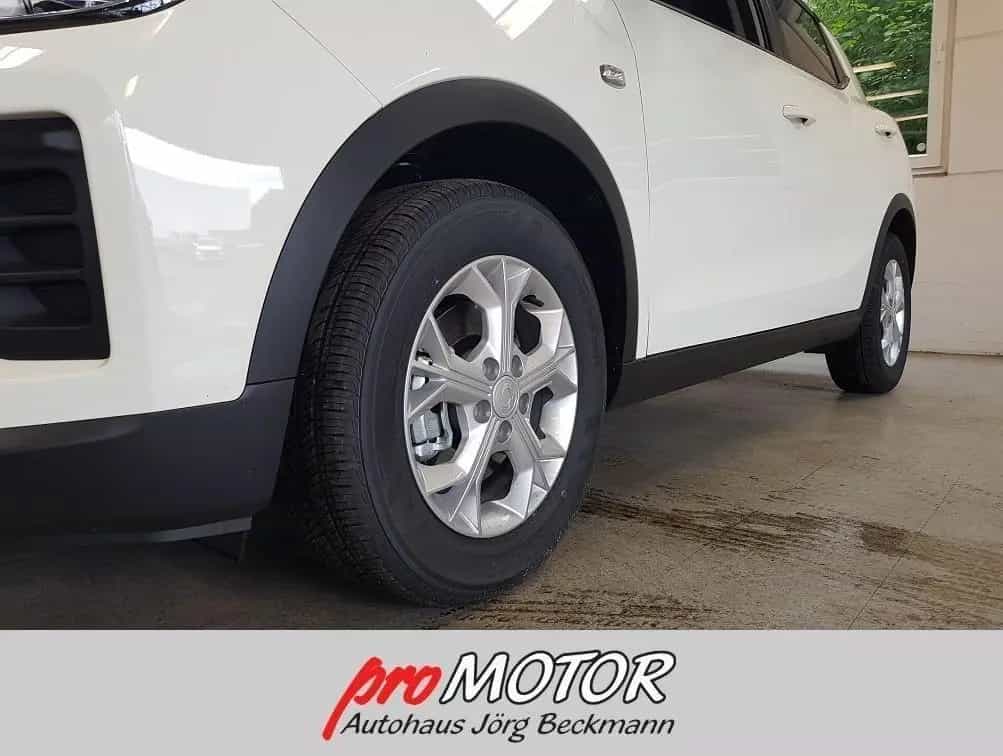KGM Tivoli 1.5 T-GDI Sondermodell "Nomad" MT null-photo-4