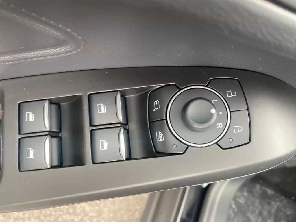 Ford Focus Titanium *SHZ*LED*PDC*Navi*Key-Less-go* 01/2026-photo-5
