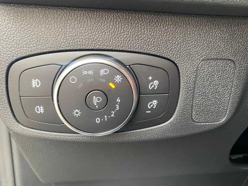 Ford Focus Titanium *SHZ*LED*PDC*Navi*Key-Less-go* 01/2026-photo-7