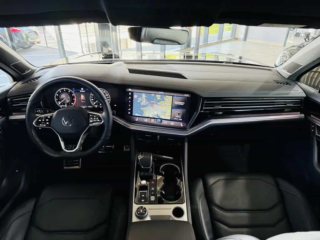 Volkswagen Touareg R-Line 4Motion*AHK*LED*DYNAUDIO*HUD* 10/2022-photo-12