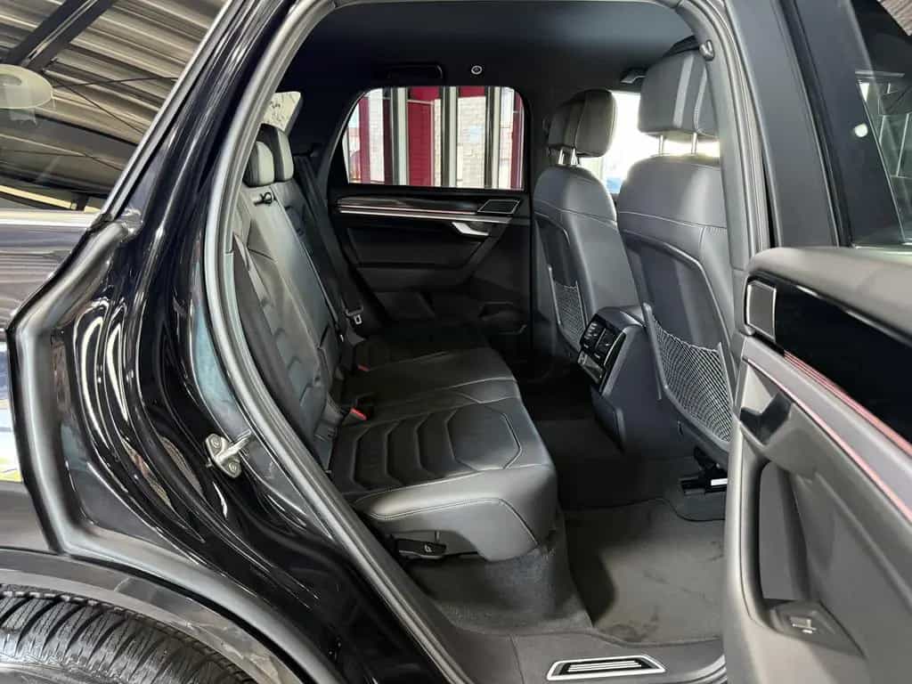 Volkswagen Touareg R-Line 4Motion*AHK*LED*DYNAUDIO*HUD* 10/2022-photo-15
