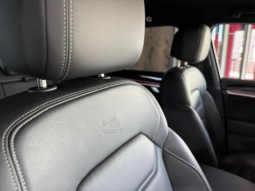 Volkswagen Touareg R-Line 4Motion*AHK*LED*DYNAUDIO*HUD* 10/2022-photo-16