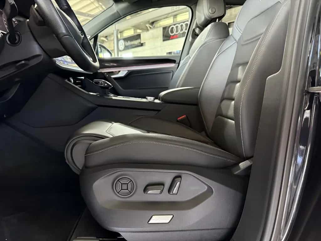 Volkswagen Touareg R-Line 4Motion*AHK*LED*DYNAUDIO*HUD* 10/2022-photo-18
