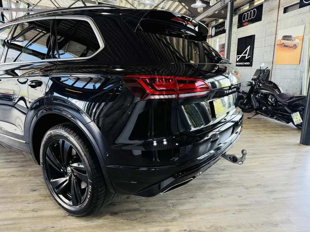 Volkswagen Touareg R-Line 4Motion*AHK*LED*DYNAUDIO*HUD* 10/2022-photo-9