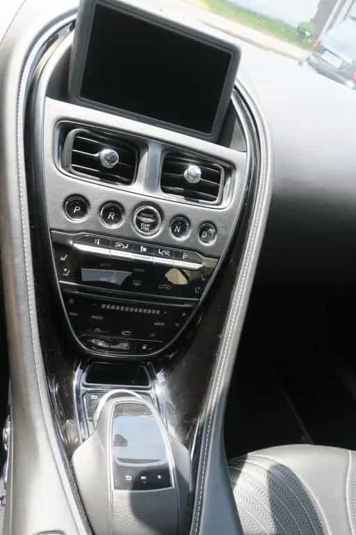 Aston Martin DB11 5.2 V12 Launch Edition 12/2016-photo-7