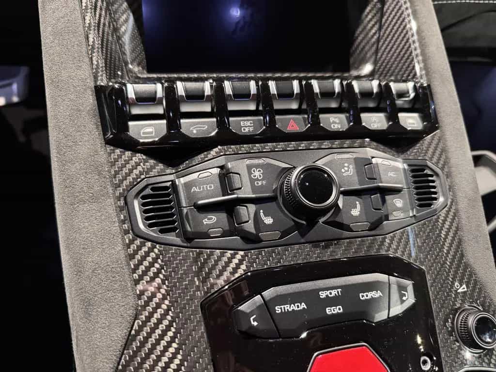 Lamborghini Aventador LP780-4 Ultimae 1of350 Dt.Auto*u-frei 07/2022-photo-22