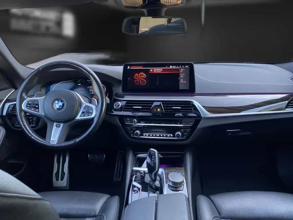 BMW 5 Series 530 i xDrive M Sport Sdach*HUD*Laser*ACC*belüSit 04/2023-photo-10