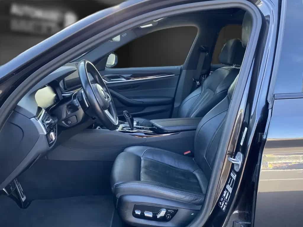 BMW 5 Series 530 i xDrive M Sport Sdach*HUD*Laser*ACC*belüSit 04/2023-photo-11