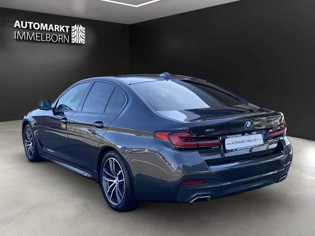 BMW 5 Series 530 i xDrive M Sport Sdach*HUD*Laser*ACC*belüSit 04/2023-photo-4