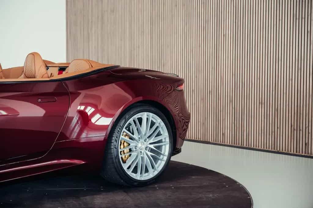 Aston Martin DBS Volante Superleggera, Liquid Crimson, MwSt. 07/2022-photo-12