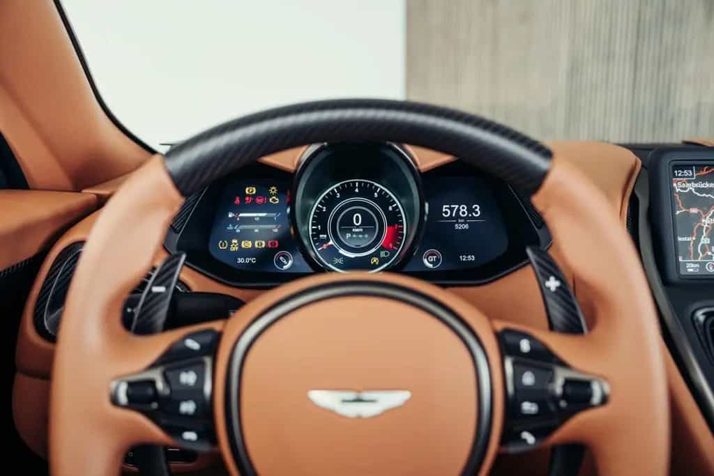 Aston Martin DBS Volante Superleggera, Liquid Crimson, MwSt. 07/2022-photo-24