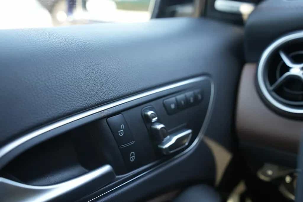 Mercedes-Benz A 45 AMG 4Matic *Pano*Performance -Sitze-AGA-DPP 05/2017-photo-24