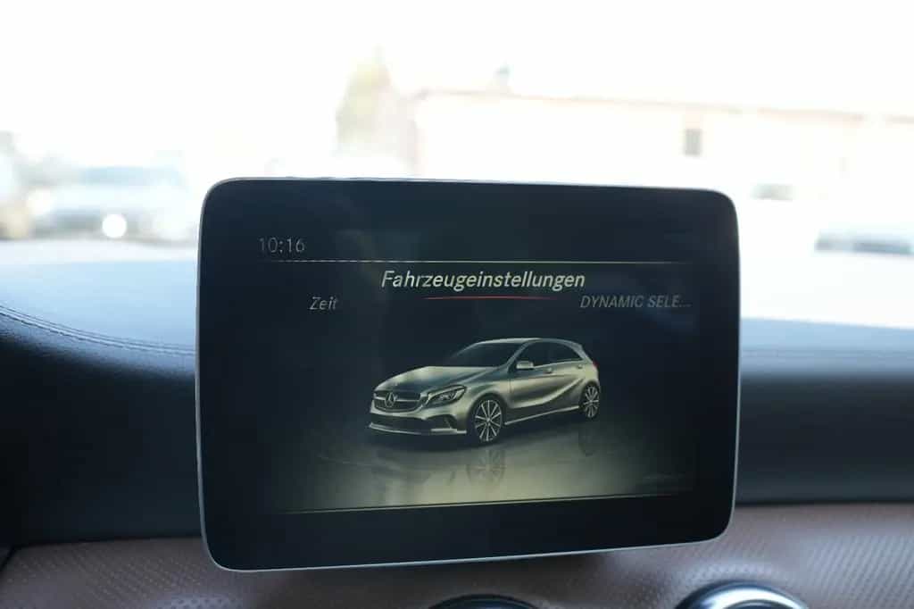 Mercedes-Benz A 45 AMG 4Matic *Pano*Performance -Sitze-AGA-DPP 05/2017-photo-39