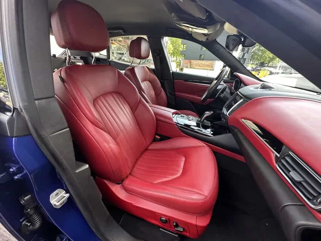 Maserati Levante 3.0 Granlusso V6 AWD Diesel /ACC /LUFTF. 03/2019-photo-4