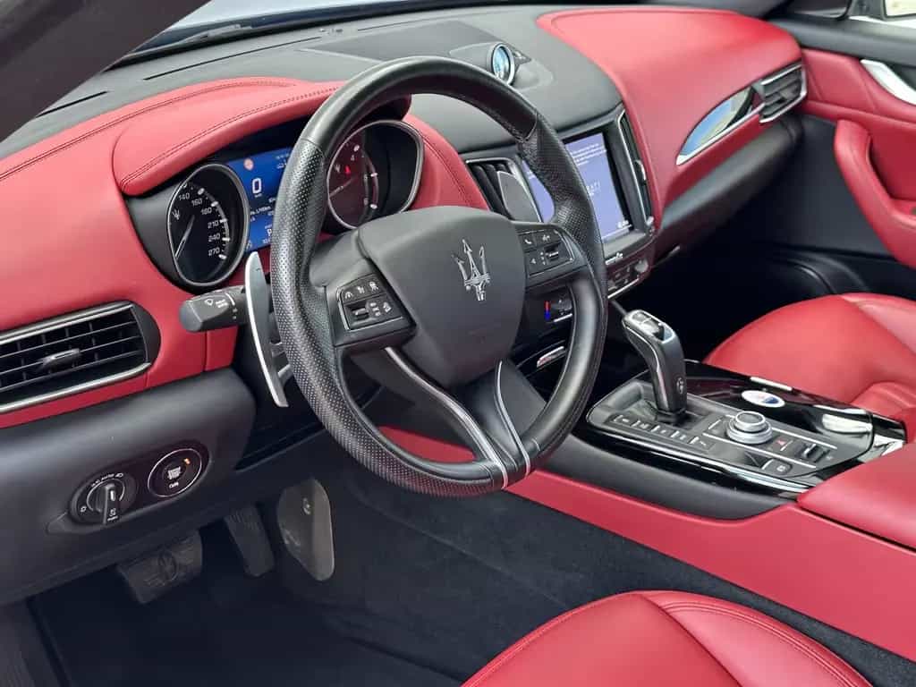 Maserati Levante 3.0 Granlusso V6 AWD Diesel /ACC /LUFTF. 03/2019-photo-5
