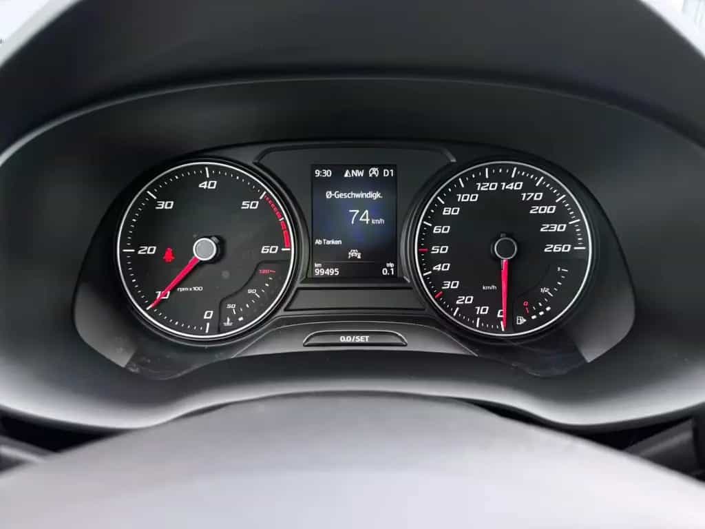 Seat Ateca FR 2,0 TDI DSG 19" LED Navi el. Heck 360° 08/2020-photo-8