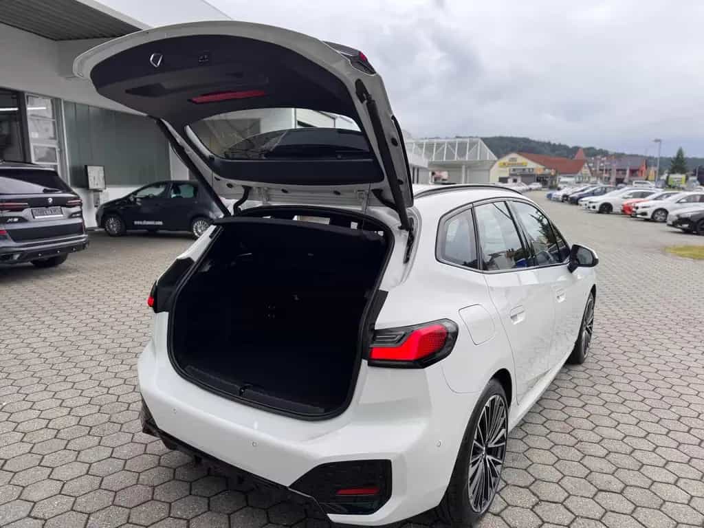 BMW 218 Active Tourer 218i Active Tourer M-Sport AHK KAMERA LED 01/2024-photo-18