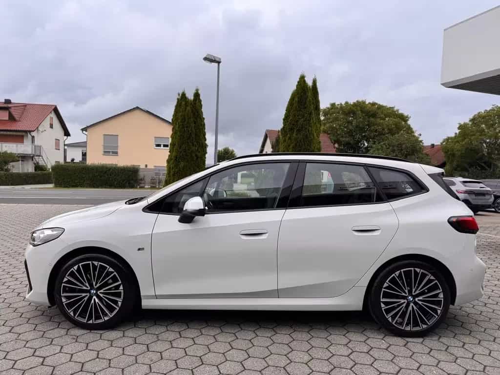 BMW 218 Active Tourer 218i Active Tourer M-Sport AHK KAMERA LED 01/2024-photo-4